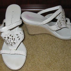 Women's White Sandal with Platform Brand: Nolan Heel Strappy Size 7.5 Medium